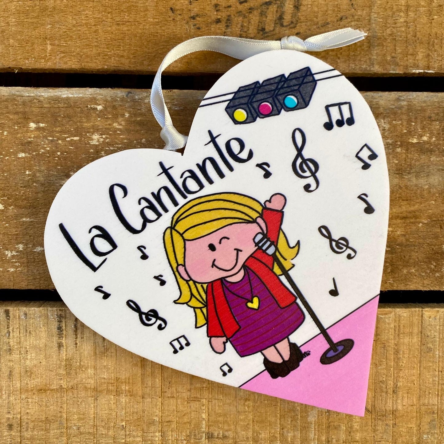 LA CANTANTE