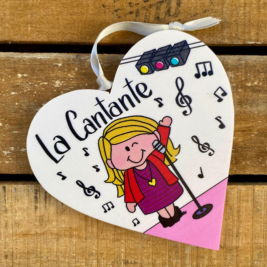 LA CANTANTE